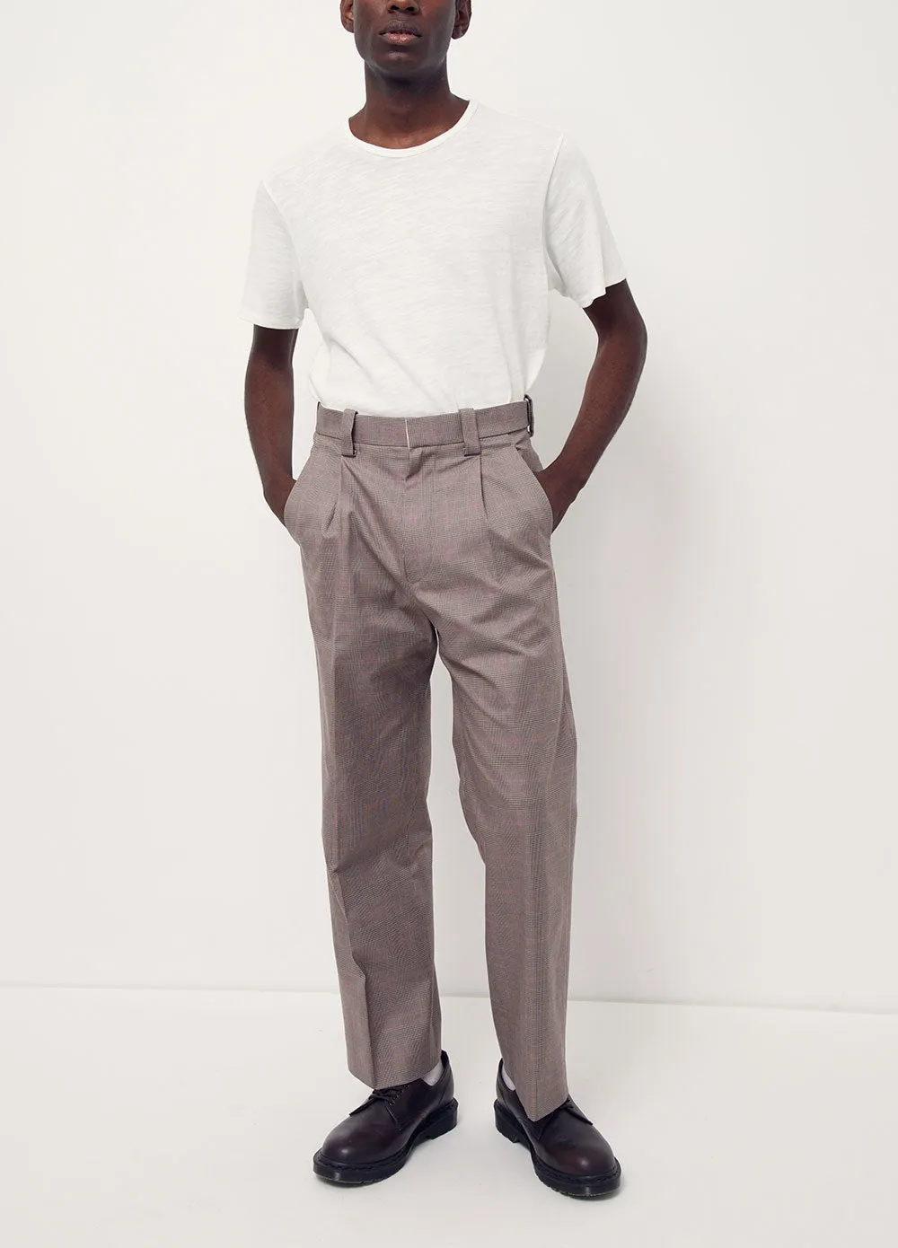 1-Tuck Tapered Pants