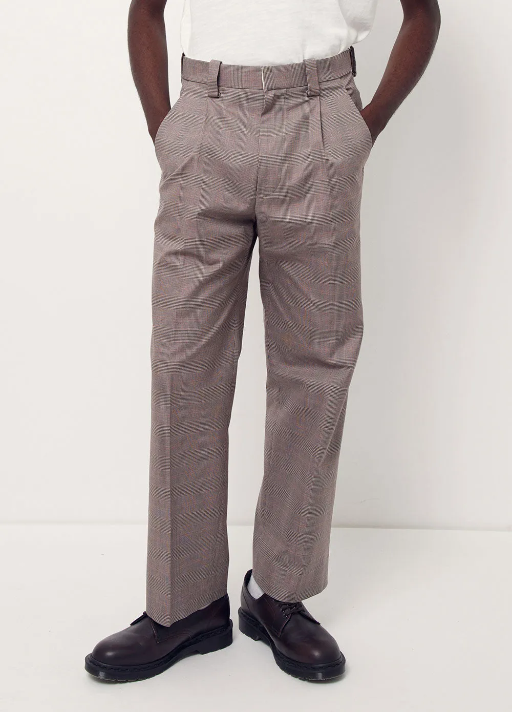 1-Tuck Tapered Pants