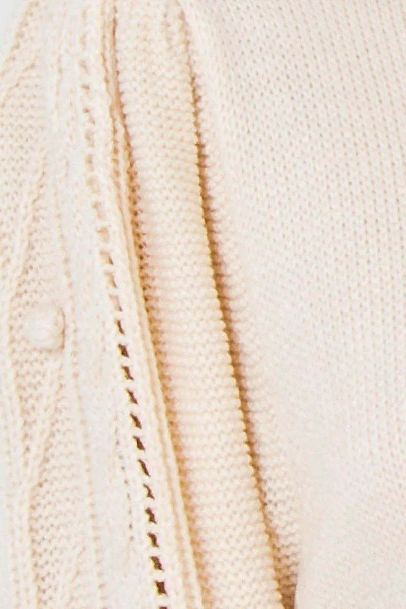 A Sweater Featuring Round Neckline