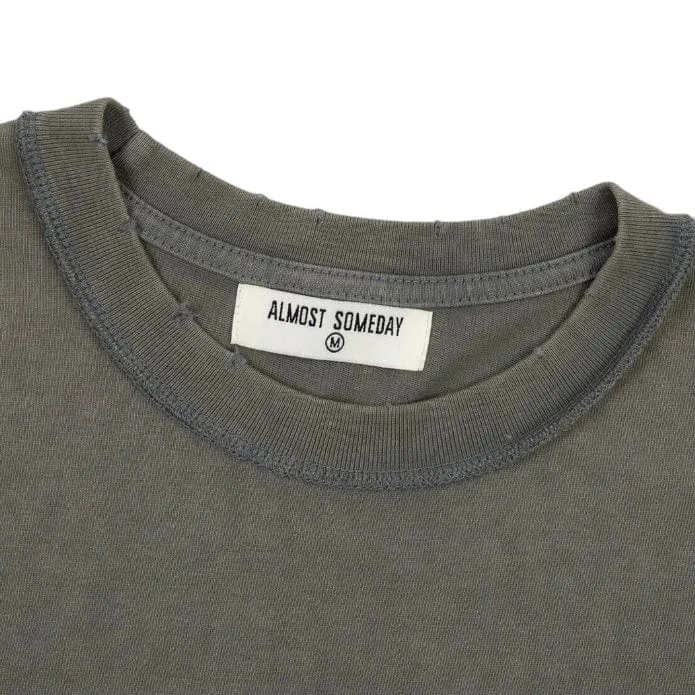 Almost Someday Wreath Tee (Vintage Grey) C9-41