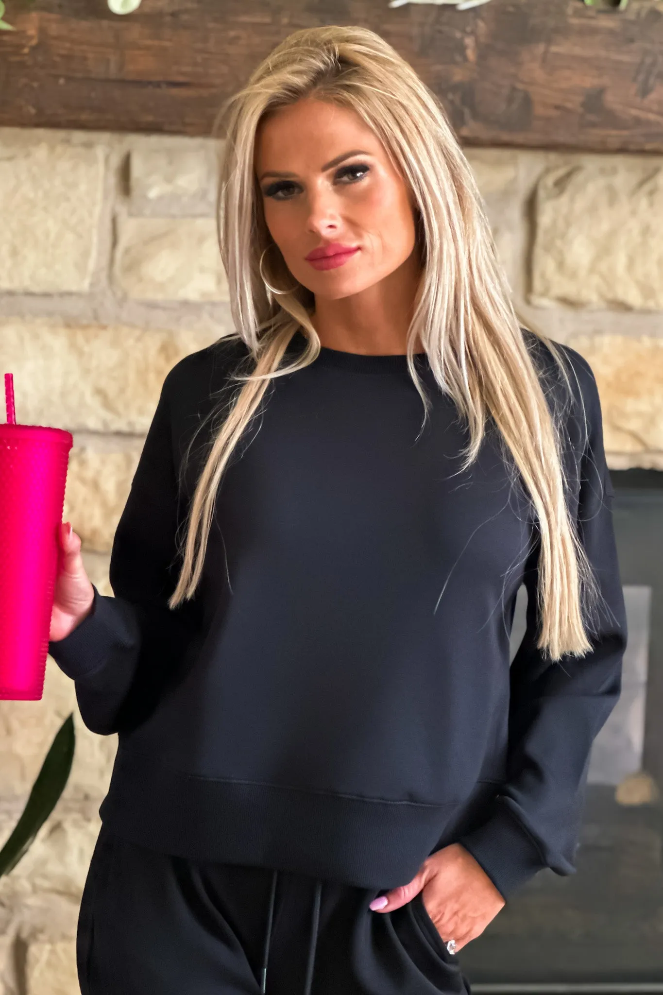 Martina Athleisure Crewneck Pullover : Black