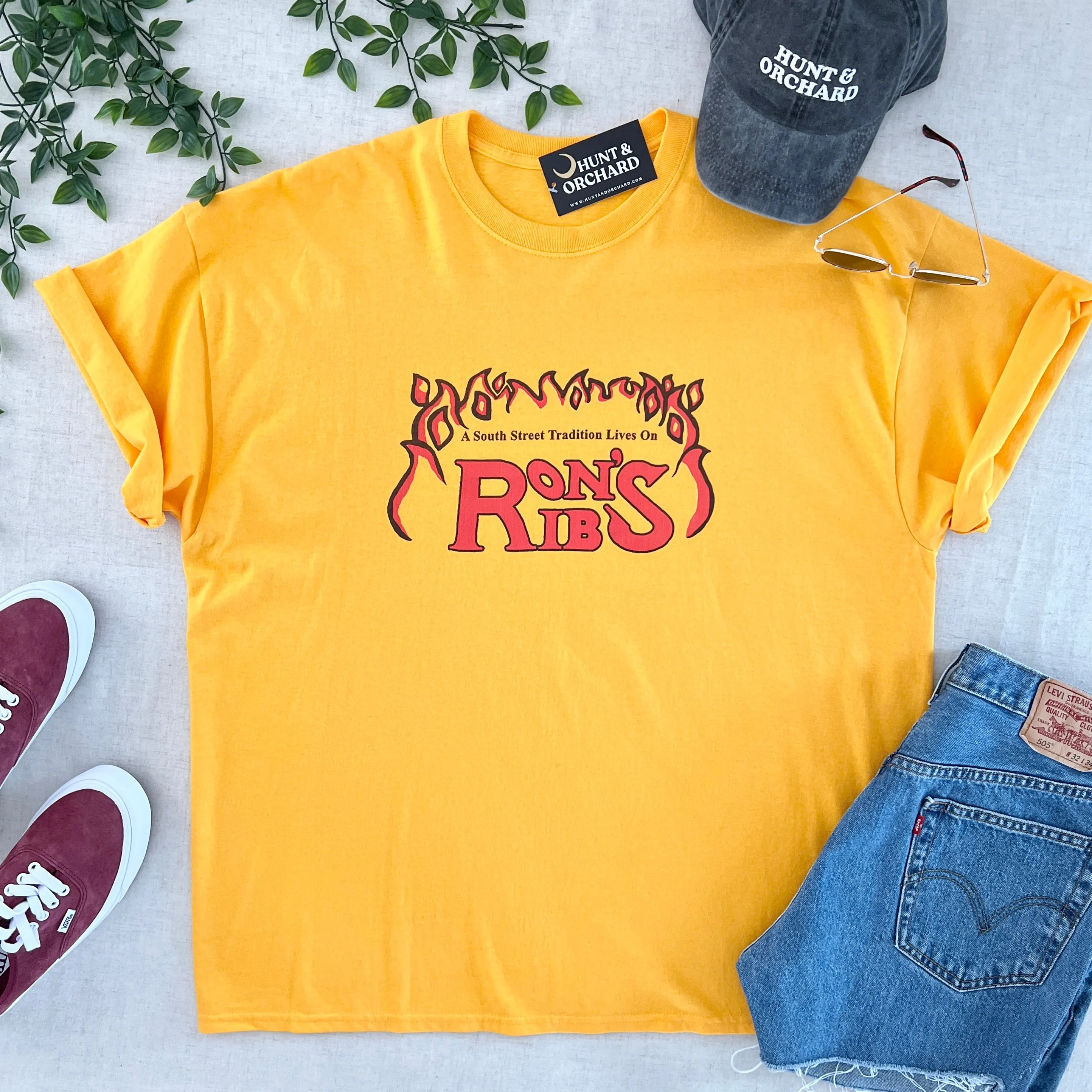 Vintage Tee - Ron’s Ribs